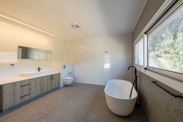 Image No.15-6 Bed House for sale