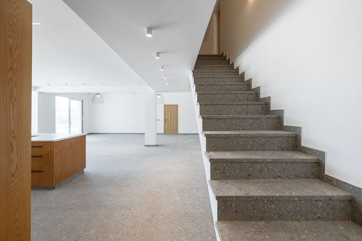 Image No.22-6 Bed House for sale