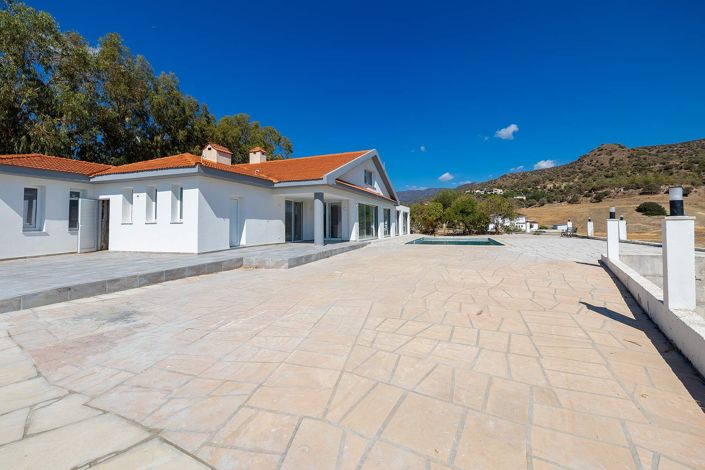 Image No.29-6 Bed House for sale