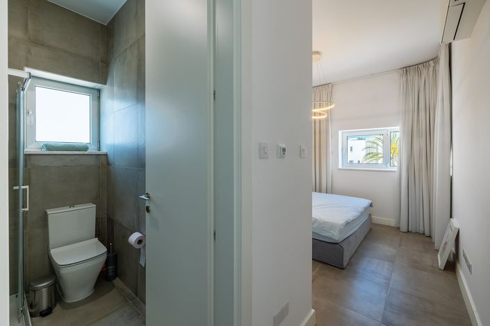 Image No.13-4 Bed Villa for sale