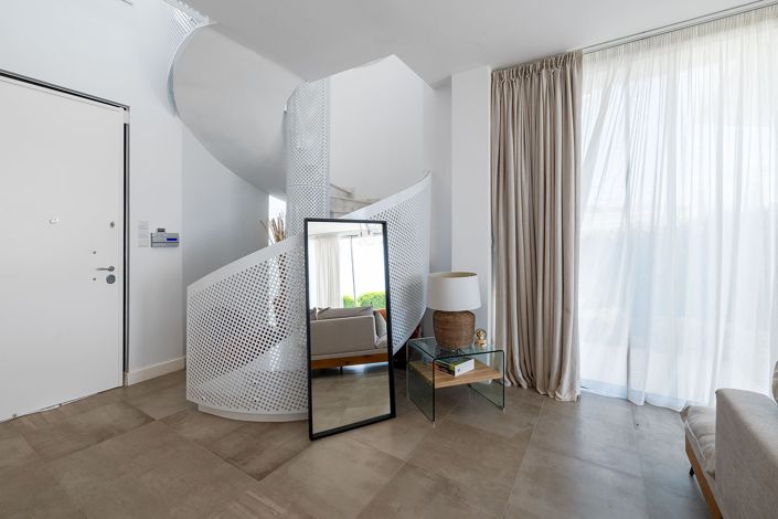 Image No.8-4 Bed Villa for sale