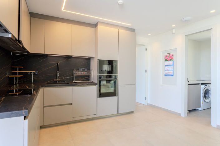 Image No.15-4 Bed House for sale