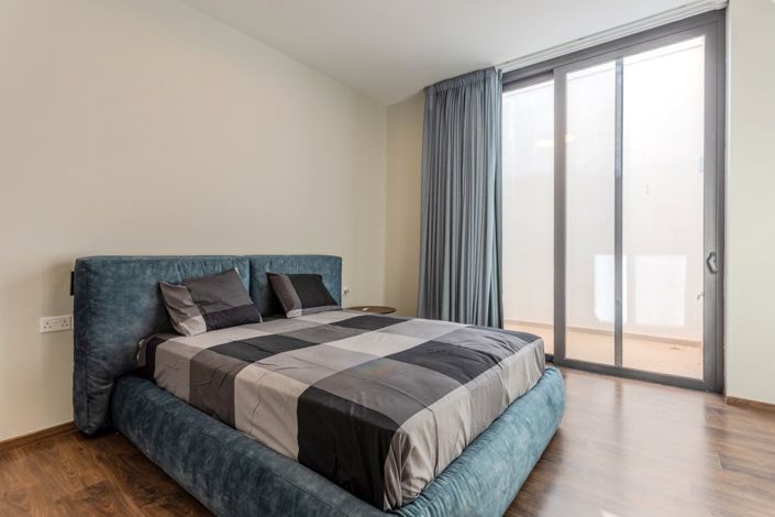 Image No.16-4 Bed House for sale