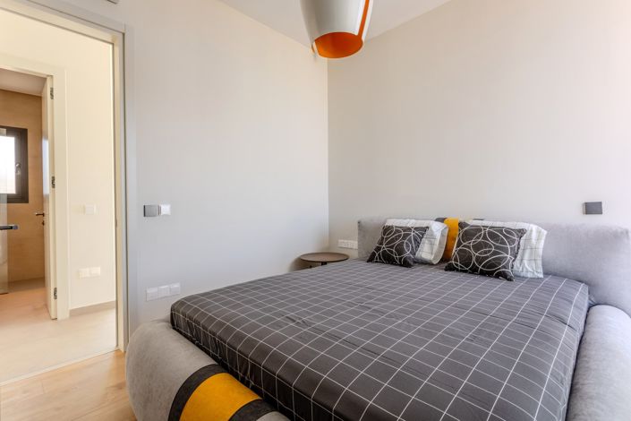 Image No.23-4 Bed House for sale