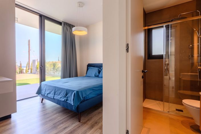 Image No.26-4 Bed House for sale