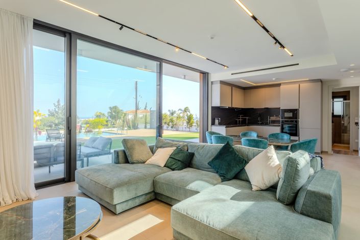 Image No.5-4 Bed House for sale