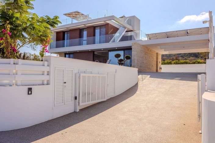 Image No.7-4 Bed House for sale