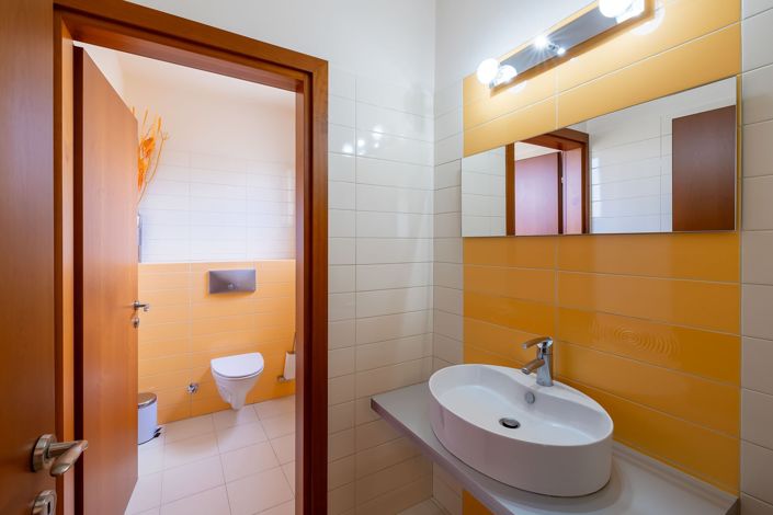 Image No.15-5 Bed House for sale