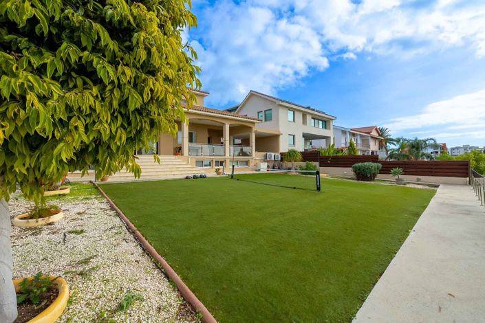 Image No.24-5 Bed House for sale