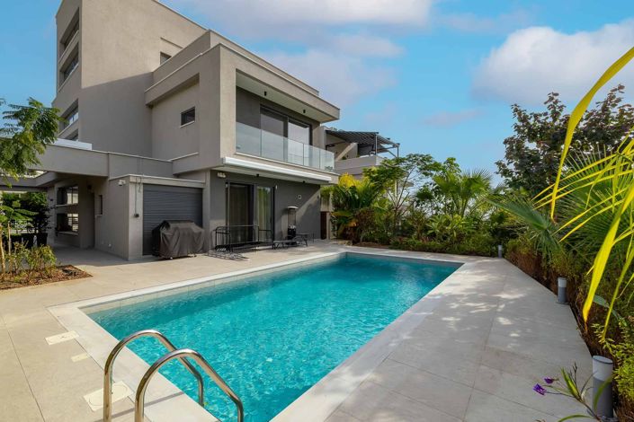 Image No.2-3 Bed House for sale