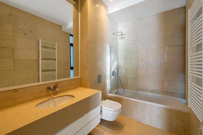 Image No.13-3 Bed House for sale