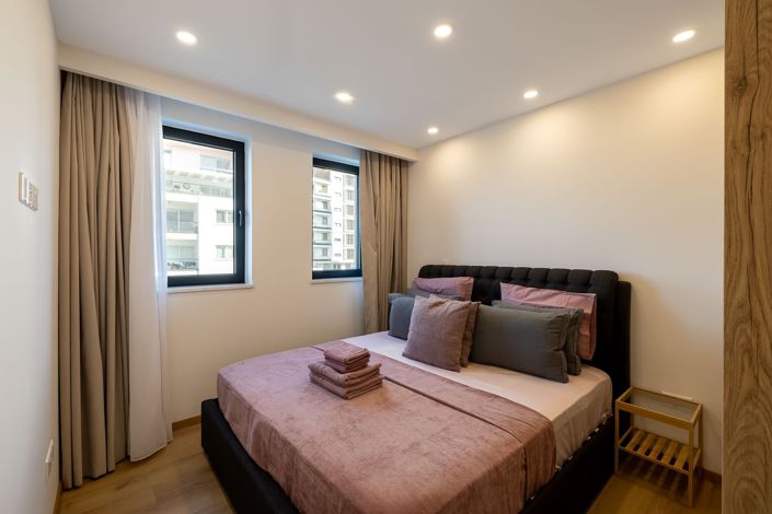 Image No.12-2 Bed Apartment for sale