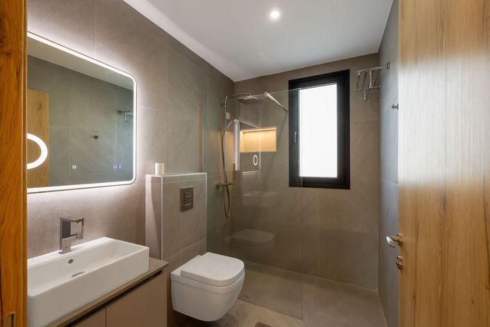 Image No.16-2 Bed Apartment for sale