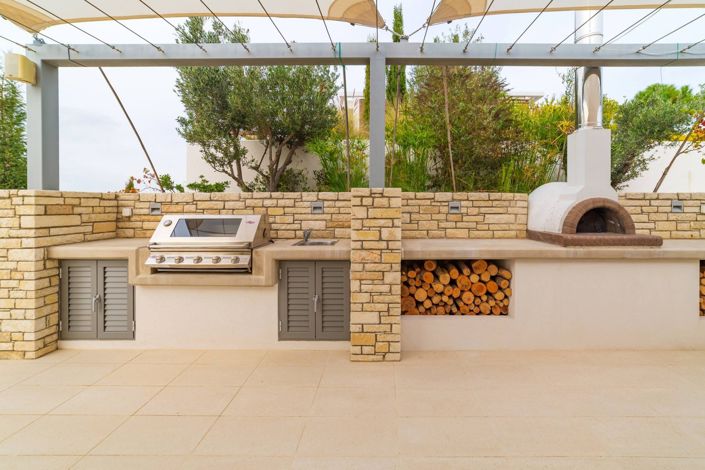 Image No.3-4 Bed Villa for sale