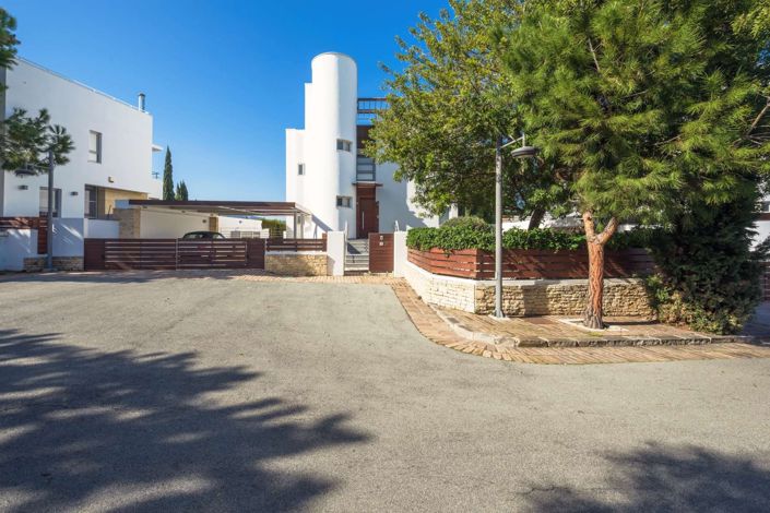 Image No.24-4 Bed Villa for sale