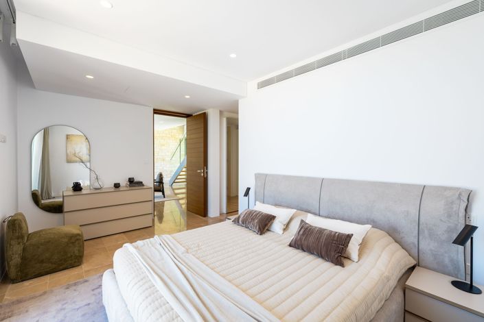 Image No.12-3 Bed Villa for sale