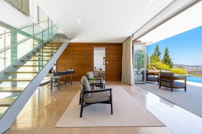 538490f7-2fc4-4ffb-bc43-bbb3065376fb