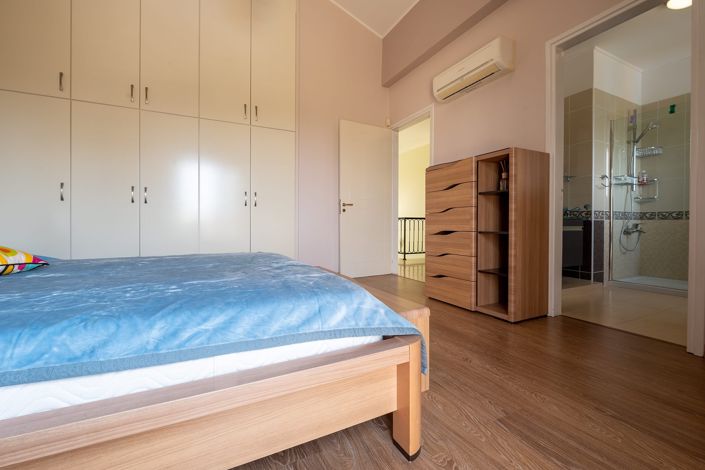 Image No.18-4 Bed Villa for sale