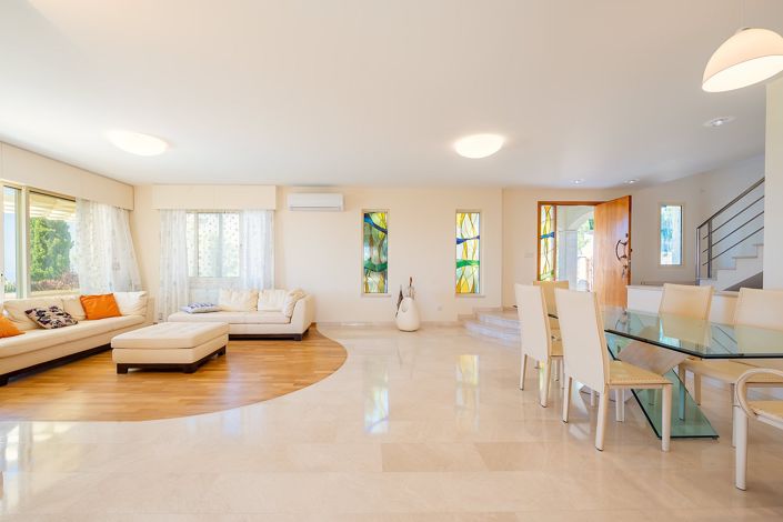 Image No.6-5 Bed Villa for sale