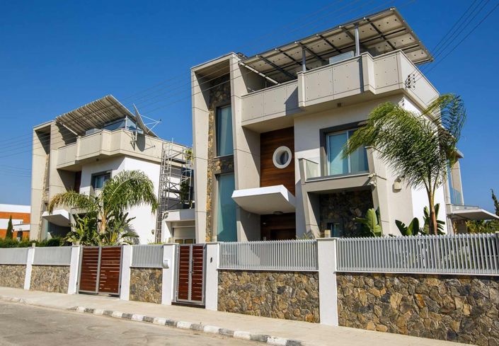 Image No.17-4 Bed House for sale