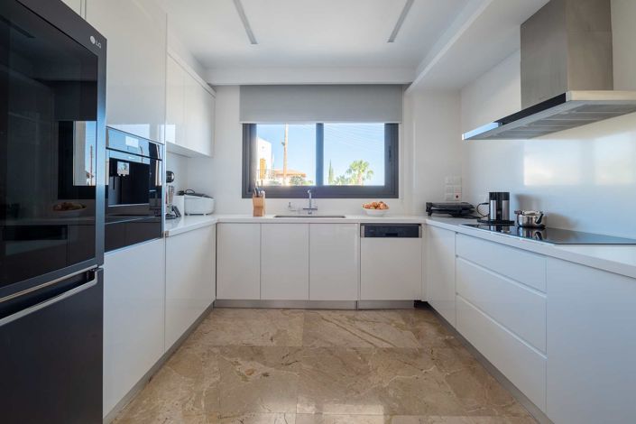 Image No.6-3 Bed House for sale