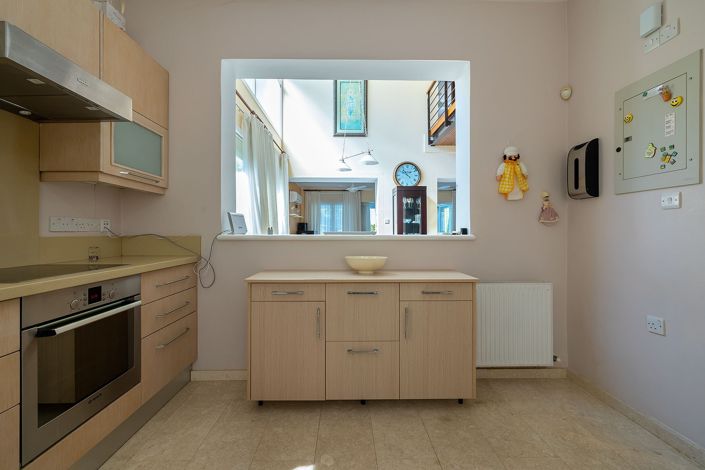 Image No.13-3 Bed House for sale