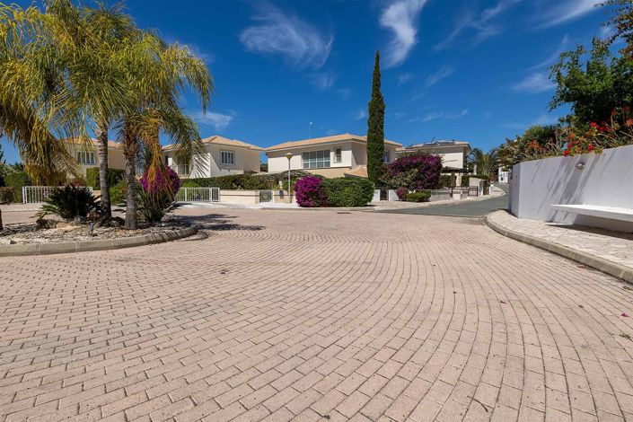 Image No.4-3 Bed House for sale