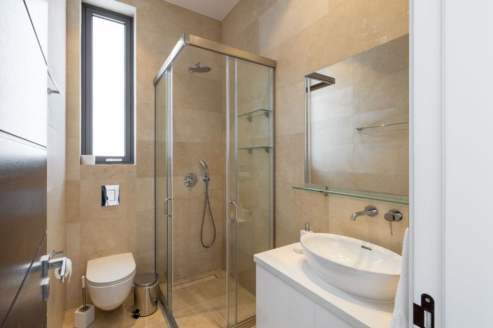 Image No.12-5 Bed Villa for sale