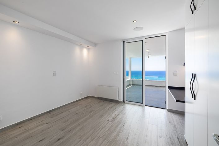 Image No.23-5 Bed House for sale