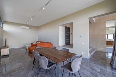 74e214dc-4556-4b6e-a342-db81592f0ebe