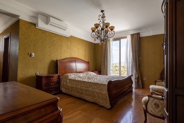 Image No.22-8 Bed Villa for sale