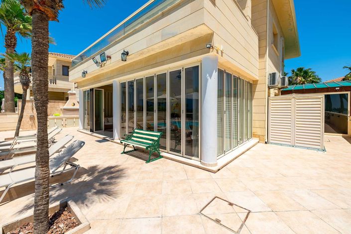 Image No.27-4 Bed House for sale