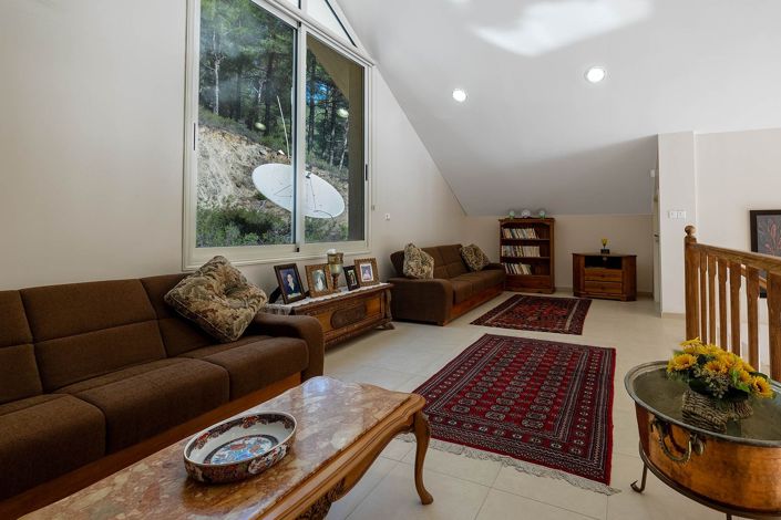 Image No.19-3 Bed House for sale