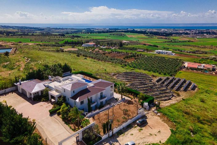 Image No.9-8 Bed Villa for sale