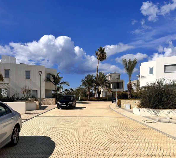 Image No.24-3 Bed House for sale