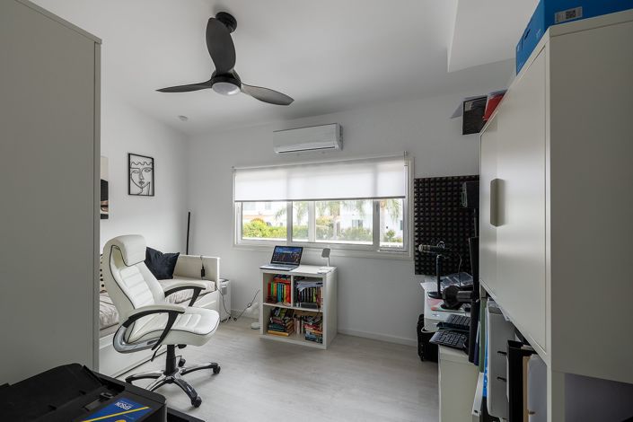 Image No.16-4 Bed House for sale