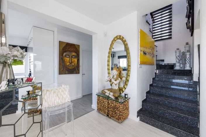 Image No.8-4 Bed House for sale