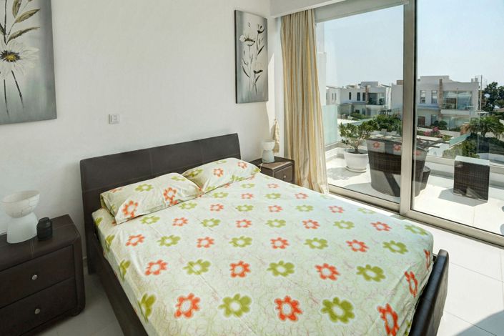 Image No.15-5 Bed House for sale