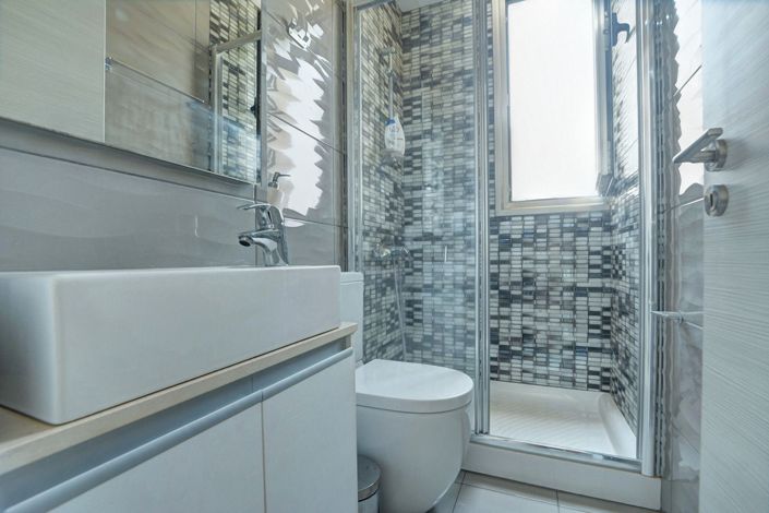 Image No.16-5 Bed House for sale