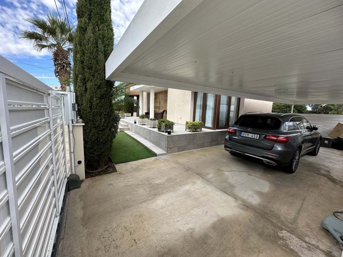 Image No.13-4 Bed House for sale