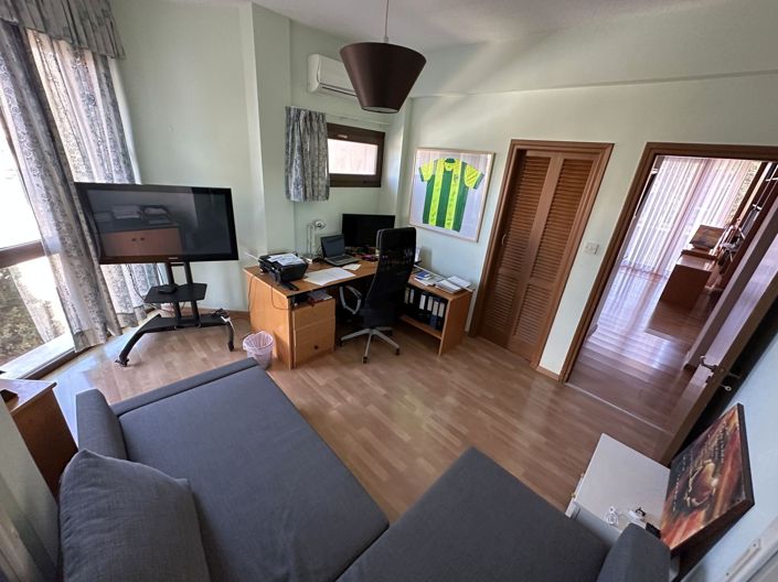 Image No.22-4 Bed House for sale