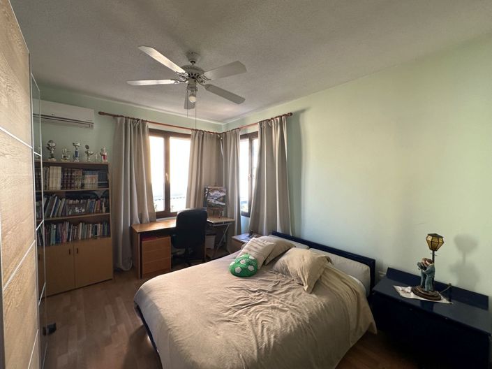 Image No.25-4 Bed House for sale