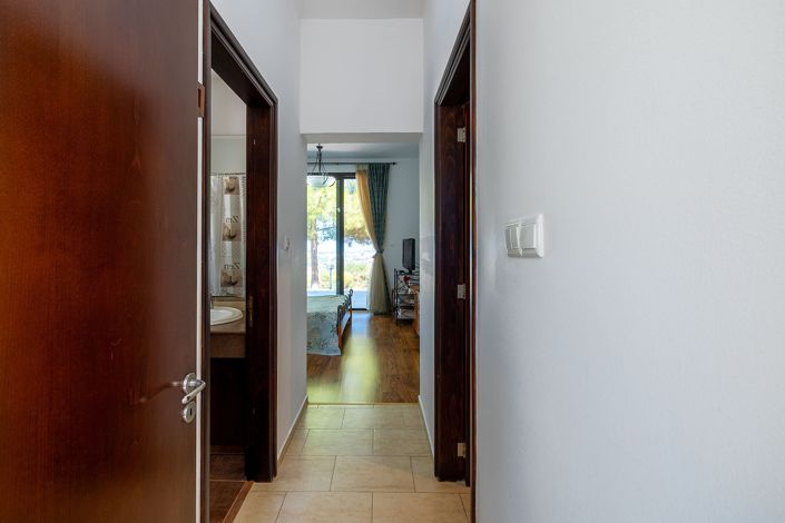 Image No.18-4 Bed Bungalow for sale