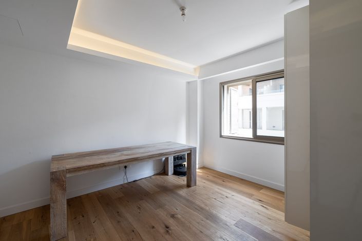 Image No.8-3 Bed Apartment for sale