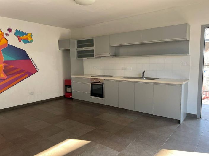 Image No.18-4 Bed Commercial for sale