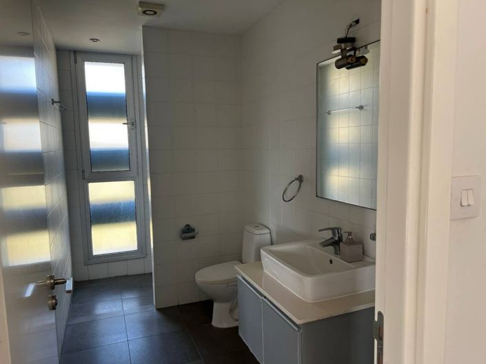 Image No.24-4 Bed Commercial for sale