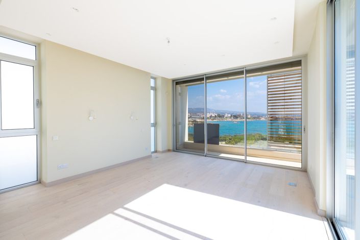 Image No.11-5 Bed House for sale