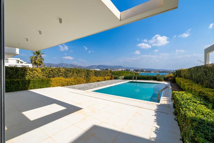 Image No.24-5 Bed House for sale