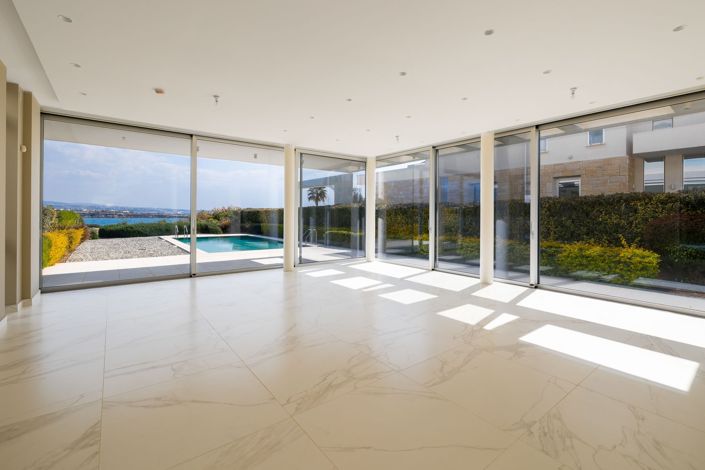 Image No.4-5 Bed House for sale