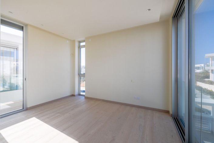 Image No.19-5 Bed House for sale